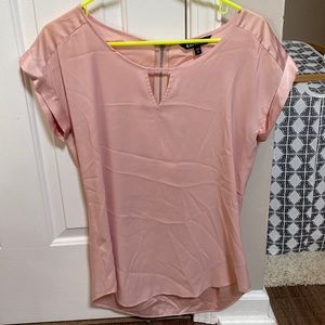 Size Small V-neck Express blouse - pink